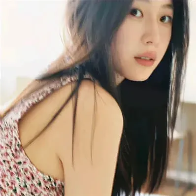 女生
